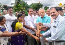 ಕನ್ನಡ ಧ್ವಜಸ್ಥಂಭ ಸ್ಥಾಪನೆಗೆ ಆಗ್ರಹಿಸಿ ಉಪವಾಸ ಸತ್ಯಾಗ್ರಹ