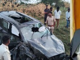 ರಸ್ತೆ ಅಪಘಾತ; ಹಿರಿಯ ಐಎಎಸ್ ಅಧಿಕಾರಿ ಮಹಾಂತೇಶ್ ಬೀಳಗಿ ಸೇರಿದಂತೆ ಮೂವರ ಸಾವು