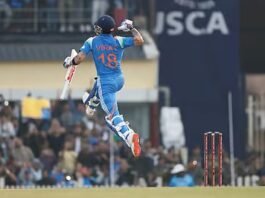 52ನೇ ಶತಕ ಬಾರಿಸಿ ಸಚಿನ್ ದಾಖಲೆ ಮುರಿದ ಕೊಹ್ಲಿ