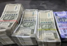 ಆರ್ಬಿಐ ಹಸ್ತಕ್ಷೇಪ: ರೂಪಾಯಿ ಏರಿಕೆ, ಡಾಲರ್ ಒತ್ತಡ ಇಳಿಕೆ