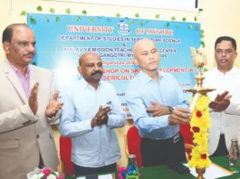 ವಿದ್ಯಾರ್ಥಿಗಳಿಗೆ ಶಿಕ್ಷಣದೊಂದಿಗೆ ಕೌಶಲ ಬೆಳೆಸಿ