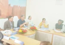 ಕೇಂದ್ರ ತಂಡಕ್ಕೆ ಮಳೆ ಹಾನಿಯ ತೀವ್ರತೆಯನ್ನು ಮನವರಿಕೆ ಮಾಡಿಸಿದ ಜಿಲ್ಲಾಡಳಿತ