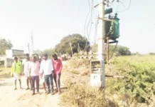 ವಿದ್ಯುತ್ ಸ್ಥಂಭಗಳು ಶಿಥಿಲಗೊಂಡು ಅಪಾಯದ ಅಂಚಿನಲ್ಲಿರುವ ಮಿನಾಸಪೂರ ಗ್ರಾಮ