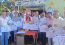 ಹಾಲಿನ ಪೆÇ್ರೀತ್ಸಾಹ ಧನವನ್ನು 5ರೂಗಳಿಂದ 8 ರೂಗಳಿಗೆ ಹೆಚ್ವಿಸುವಂತೆ ಒತ್ತಾಯ