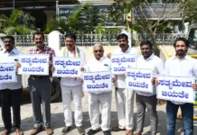 ಸಿಎಂಗೆ ಕ್ಲೀನ್ ಚೀಟ್: ಸತ್ಯಕ್ಕೆ ಜಯ ಎಂದು ಕೈ ಪ್ರದರ್ಶನ