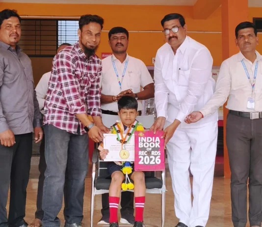 ಇಂಡಿಯಾ ಬುಕ್ ಆಫ್ ರೆಕಾರ್ಡ್ ಸೇರಿದ ರಿಹಾನಖಾನ್ ವಠಾರ