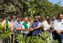 ಸಮಗ್ರ ಕೃಷಿಗೆ ಜೆ ಎಸ್ ಡಬ್ಲ್ಯೂ ಉತ್ತೇಜನ- ಸಸಿ ಹಾಗೂ ಕೃಷಿ ಪರಿಕರಗಳ ವಿತರಣೆ