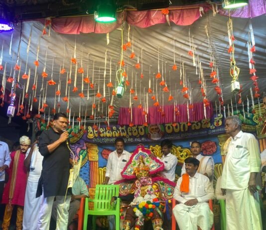 ”ಪಾಂಡು ವಿಜಯ”ಅರ್ಥಾತ್ ಕೀಚಕನ ವದೆ ಬಯಲಾಟ ಪ್ರದರ್ಶನ