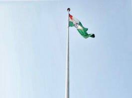 ವರುಣನ ಆರ್ಭಟ ‘ರಾಷ್ಟ್ರಧ್ವಜ’ ಭೂಸ್ಪರ್ಶ