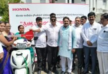 ವಿಶೇಷ ಚೇತನರಿಗೆ ತ್ರಿಚಕ್ರ ವಾಹನ ವಿತರಣೆ