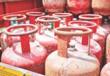 ಎಲ್ಪಿಜಿ ಅಕ್ರಮ; ಕೈಕಟ್ಟಿ ಕುಳಿತ ಅಧಿಕಾರಿಗಳು