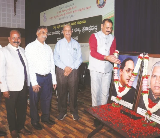 ಹಣ ಬಲ, ತೋಳ್ಬಲಗಳು ಪ್ರಜಾಪ್ರಭುತ್ವ ಆಳುತ್ತಿವೆ