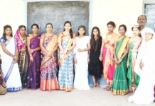 ಮಹಿಳಾ ದಿನಾಚರಣೆ : ಸಾಧಕ ಮಹಿಳೆಯರ ವೇಷಧಾರಿಗಳಾಗಿ ಮೆರೆದ ವಿದ್ಯಾರ್ಥಿನಿಯರು