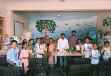 ಮೋಬೈಲ್ ಪೋನ್ ಗೆ ದಾಸರಾಗದೆ ಪುಸ್ತಕ ಓದಿರಿ