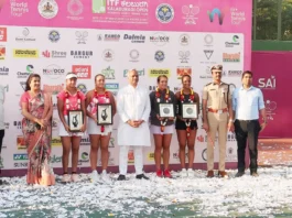 ಗೆದ್ದ ಜೋಡಿ: ಸಚಿವರಿಂದ ಟ್ರೋಫಿ ವಿತರಣೆ