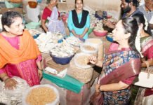 ಸ್ಟೇಟ್ ಬ್ಯಾಂಕ್ ಮೀನು ಮಾರುಕಟ್ಟೆಗೆ ಭೇಟಿ ನೀಡಿ ಪರಿಶೀಲನೆ ನಡೆಸಿದ ಮಹಿಳಾ ಆಯೋಗದ ಅಧ್ಯಕ್ಷೆ