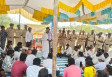 ಉದ್ಯೋಗ ನೀಡಿ ಇಲ್ಲವೇ ನಮ್ಮ ಭೂಮಿ ನಮಗೆ ನೀಡಿ