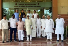 ಮಂತ್ರಿಗಿರಿಗಾಗಿ ದೆಹಲಿಯಲ್ಲಿ ಶಾಸಕರ ಮೊಕ್ಕಾಂ