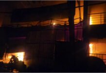 ಪ್ಲಾಸ್ಟಿಕ್ ಗೋದಾಮು ಭಸ್ಮ: ೫೦ ಮಂದಿ ಯುವತಿಯರು ಪಾರು