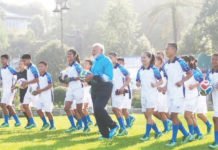 ಮಕ್ಕಳೊಂದಿಗೆ ಫುಟ್ಬಾಲ್ ಆಡಿದ ಪ್ರಧಾನಿ