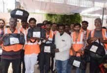 ಚಾಮುಂಡಿನಗರದಲ್ಲಿ ಕಾರ್ಮಿಕರಿಗೆ ಕೌಶಲ್ಯ ತರಬೇತಿ: ಉಚಿತ ಕಿಟ್ ವಿತರಿಸಿದ ಮುರುಗನ್