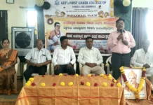 ವಿಶ್ವದ ಪ್ರಜಾಪ್ರಭುತ್ವ ವ್ಯವಸ್ಥೆಯ ರೂವಾರಿ ಬಸವಣ್ಣ ವಿಶ್ವದ ಪ್ರಜಾಪ್ರಭುತ್ವ ವ್ಯವಸ್ಥೆಯ ರೂವಾರಿ ಬಸವಣ್ಣ