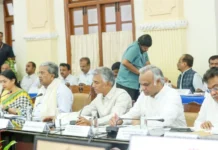 ಐದು ಜಿಲ್ಲೆಗಳನ್ನು ಹೊರತುಪಡಿಸಿ ಬೇರೆ ಎಲ್ಲಾ ಜಿಲ್ಲೆಗಳಲ್ಲಿ ಮುಂಗಾರು ಕೊರತೆ ನಿರೀಕ್ಷೆಕುಡಿಯುವ ನೀರಿಗಾಗಿ 419.50 ಕೋಟಿ ರೂ. ಜಿಲ್ಲಾಧಿಕಾರಿಗಳ ಪಿಡಿ ಖಾತೆಯಲ್ಲಿ ಲಭ್ಯ