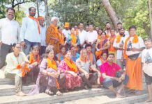 ಹಾಸನದ ಭಕ್ತರಿಂದ ಧರ್ಮಸ್ಥಳದಲ್ಲಿ ನೇತ್ರಾವತಿ ಸ್ನಾನಘಟ್ಟದಲ್ಲಿ ಸ್ವಚ್ಛತಾ ಕಾರ್ಯ