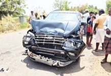 ಸರ್ಕಾರಿ ಬಸ್ಗೆ ಕಾರು ಡಿಕ್ಕಿ; ಬೈಕ್ ಸವಾರರು ಪ್ರಾಣಾಪಾಯದಿಂದ ಪಾರು