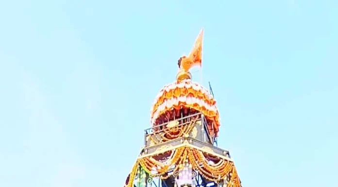 ರಥದ ಚಕ್ರಕ್ಕೆ ಸಿಲುಕಿ ಇಬ್ಬರಿಗೆ ಗಂಭೀರ ಗಾಯ