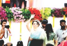 ಪ್ರಮಾಣ ವಚನ ಕಾರ್ಯಕ್ರಮದಲ್ಲಿ ತ್ರಿಷಾ ಆಕರ್ಷಣೆ