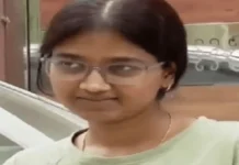 ಯುವತಿ ಮೇಲೆ ಬೀದಿ ನಾಯಿಗಳ ದಾಳಿ