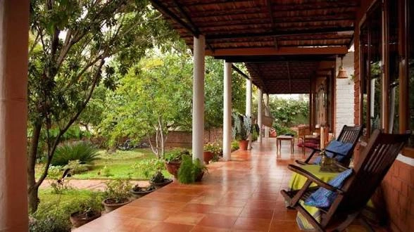 27Home stay