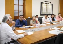 ಬೆಂಗಳೂರು ನಗರ ಹಾಗೂ ಗ್ರಾಮಾಂತರ ಜಿಲ್ಲೆಗಳಲ್ಲಿ ಬಾಕಿ ಇರುವಇ-ಸ್ವತ್ತು ಅರ್ಜಿಗಳ ತ್ವರಿತ ವಿಲೇವಾರಿಗೆ ಪ್ರಿಯಾಂಕ್ ಖರ್ಗೆ ಸೂಚನೆ