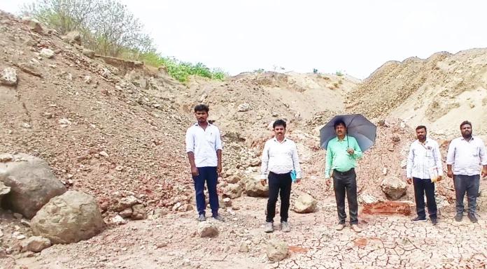 ಅನಧಿಕೃತವಾಗಿ ಸವಳು ಉಪ ಖನೀಜ ಗಣಿಗಾರಿಕೆ: ಇಬ್ಬರ ವಿರುದ್ಧ ಪ್ರಕರಣ