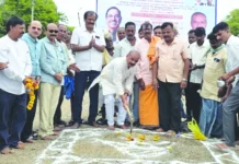 ರಸ್ತೆ ಅಭಿವೃದ್ಧಿ ಹಾಗೂ ಸೇತುವೆ ಕಾಮಗಾರಿಗೆ ಭೂಮಿ ಪೂಜೆ