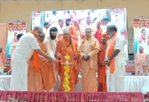 ಬಸವಣ್ಣನ ಆದರ್ಶ ಮೈಗೂಡಿಸಿಕೊಳ್ಳಿ: ಸುತ್ತೂರು ಶ್ರೀಗಳ ಸಲಹೆ