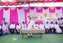 ಬರಟಗಿಯಲ್ಲಿ ಹಳ್ಳ ತುಂಬುವ ಯೋಜನೆಗೆ ಸಚಿವ ಎನ್. ಎಸ್. ಬೋಸರಾಜು ಚಾಲನೆ