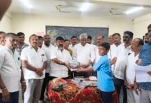 ಸರ್ಕಾರಿ ಶಾಲಾ ಮಕ್ಕಳಿಗೆ ಪುಸ್ತಕಗಳ ವಿತರಣೆ