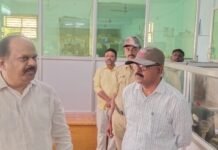 ನಗರಸಭೆ ಅಧಿಕಾರಿ ಸಿಬ್ಬಂದಿಗಳ ಚಳಿ ಬಿಡಿಸಿದ ಜಿಲ್ಲಾಧಿಕಾರಿ