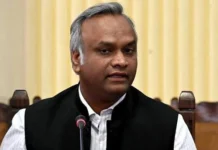 ಆರ್ಎಸ್ಎಸ್ ನೋಂದಣಿ ದಾಖಲೆ ತೋರಿಸಲಿ
