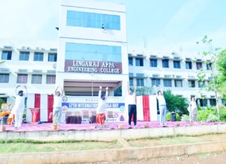 ಲಿಂಗರಾಜ ಅಪ್ಪ ಕಾಲೇಜಿನಲ್ಲಿ ಯೋಗ ದಿನಾಚರಣೆ