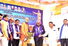 ಅಂಬೇಡ್ಕರ್ ಆದರ್ಶಗಳನ್ನು ಯುವಜನತೆ ಅಳವಡಿಸಿಕೊಳ್ಳಬೇಕು: ಜ್ಞಾನಪ್ರಕಾಶ ಸ್ವಾಮೀಜಿ