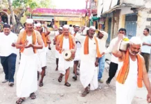 ಮಳೆಗಾಗಿ ಪ್ರಾರ್ಥಿಸಿ ರೈತರ ಪಾದಯಾತ್ರೆ