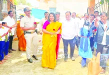 ಸಮಯ ವ್ಯರ್ಥ ಮಾಡದೇ ವಿದ್ಯಾರ್ಥಿಗಳು ಓದಿನತ್ತ ಗಮನ ನೀಡಿ