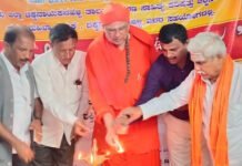 ದಿನಕ್ಕೆ ೧೦ ನಿಮಿಷ ದೇವರ ಸ್ಮರಣೆ ಮಾಡಿ, ಮಕ್ಕಳಿಗೆ ಸಂಸ್ಕಾರ ಕಲಿಸಿ: ಸ್ವಾಮೀಜಿ
