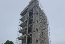 ಅಧಿಕಾರಿಗಳ ಮೇಲೆ ಹಲ್ಲೆ: ಪ್ರಮುಖ ಆರೋಪಿ ಕಟ್ಟಡ ನಿರ್ಮಾಣಕ್ಕೆ ತಡೆ