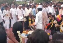 ಹುಲಿಬೆಟ್ಟದ ತಪ್ಪಲಿಗೆ ಹರಿದು ಬಂದ ಭಕ್ತ ಸಾಗರ.. ಕಡಮಲಕುಂಟೆ ಓಬಳಲಕ್ಷ್ಮೀ ನರಸಿಂಹಸ್ವಾಮಿ ಅದ್ದೂರಿ ಜಾತ್ರೆ