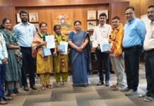ಕೂಡ್ಲಿಗಿ: ಮತಗಟ್ಟೆ ಅಧಿಕಾರಿಗಳಿಗೆ ಜಿಲ್ಲಾಧಿಕಾರಿಗಳಿಂದ ಸನ್ಮಾನ