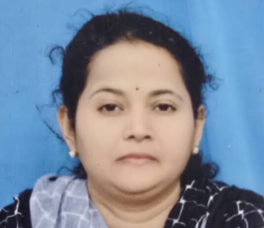 ಮಹಿಳೆ ಆತ್ಮಹತ್ಯೆ ಪ್ರಕರಣ,ಸ್ಮಶಾನದಿಂದ ಆಸ್ಪತ್ರೆಗೆ ಶವ ಸಾಗಿಸಿದ ಪೊಲೀಸರು
